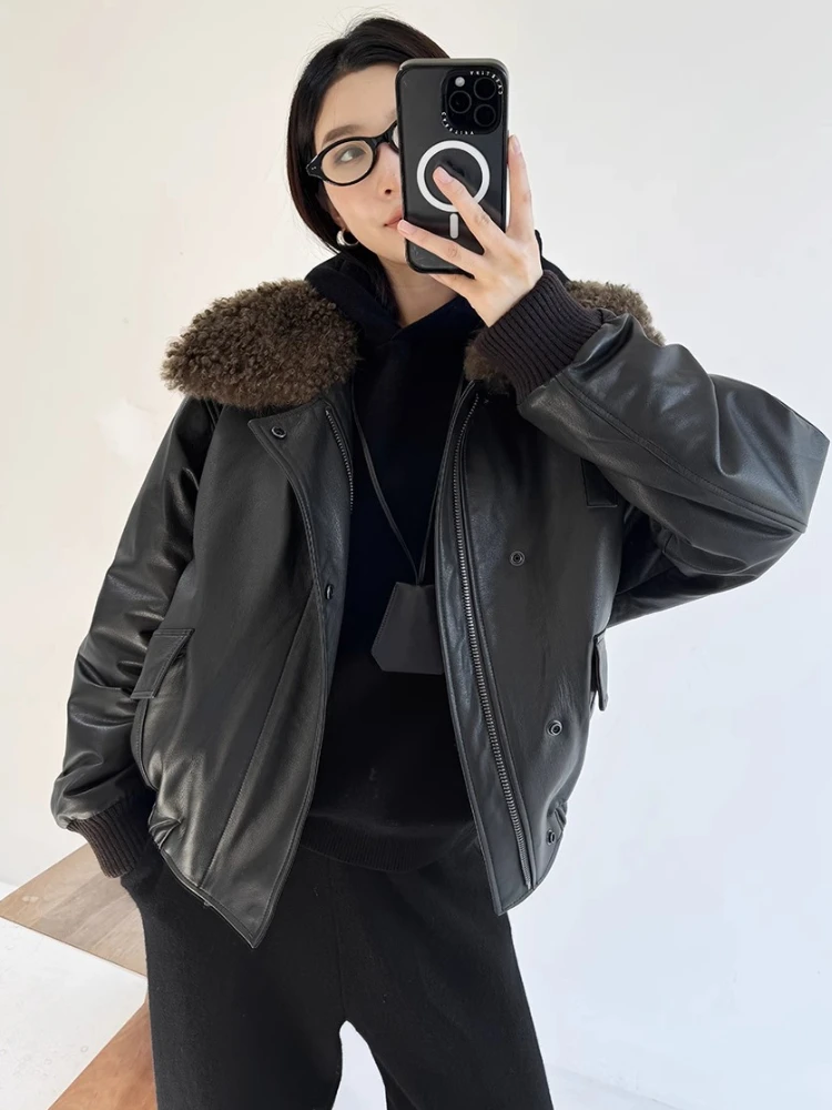 Vintage สั้นของแท้หนังเสื้อแจ็คเก็ตเครื่องบินทิ้งระเบิดผู้หญิงฤดูใบไม้ร่วงฤดูหนาว High-end Luxury Lamb Fur Collar หนังวัวแท้ Quilted Coat