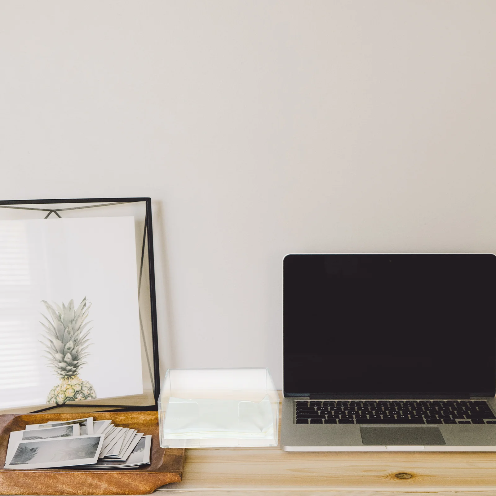 

Acrylic Napkin Holder Clear Table Tissue Box Smooth Edge Napkin Storage Dispenser For Kitchen Dining Room Home Decor Bathroom