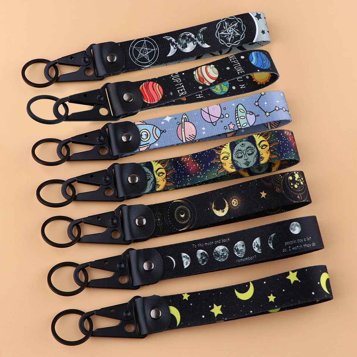 Astronaut Short Phone Strap Car Keychain Wrist Strap Star and Moon Lanyard for Keys ID Card Badge Holder Keyring Accessories