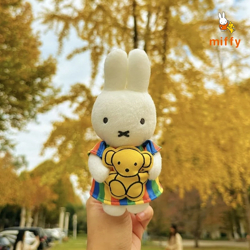 Kawaii miffy boneca de pelúcia criativa arco-íris saia dos desenhos animados fluff brinquedos de pelúcia mochila dopamina anime acessórios meninas presente perfeito