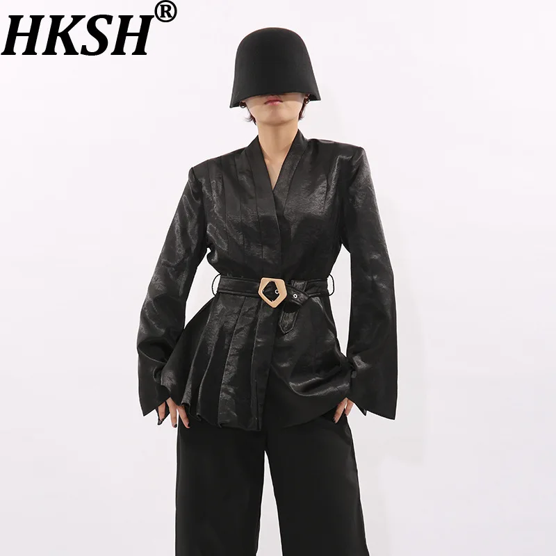 

HKSH весенне-осенний новый женский пиджак с v-образным вырезом и поясом на талии, асимметричный французский элегантный элитный темный пиджак с рюшами HK17865