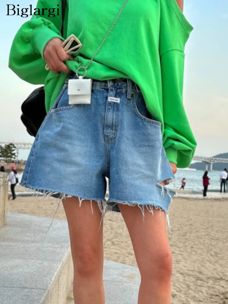 

Denim Retro Summer Mini Wide Leg Shorts Women Hole Fashion Casual Ladies Trousers Korean Style Loose Pleated Woman Shorts