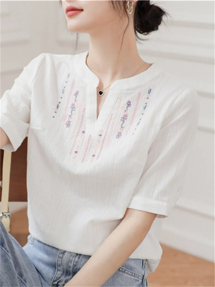 

Модная повседневная женская блузка с вышивкой в этническом стиле, из чистого хлопка, с коротким рукавом, универсальная, с небольшим V-образным вырезом, на лето 2026 года