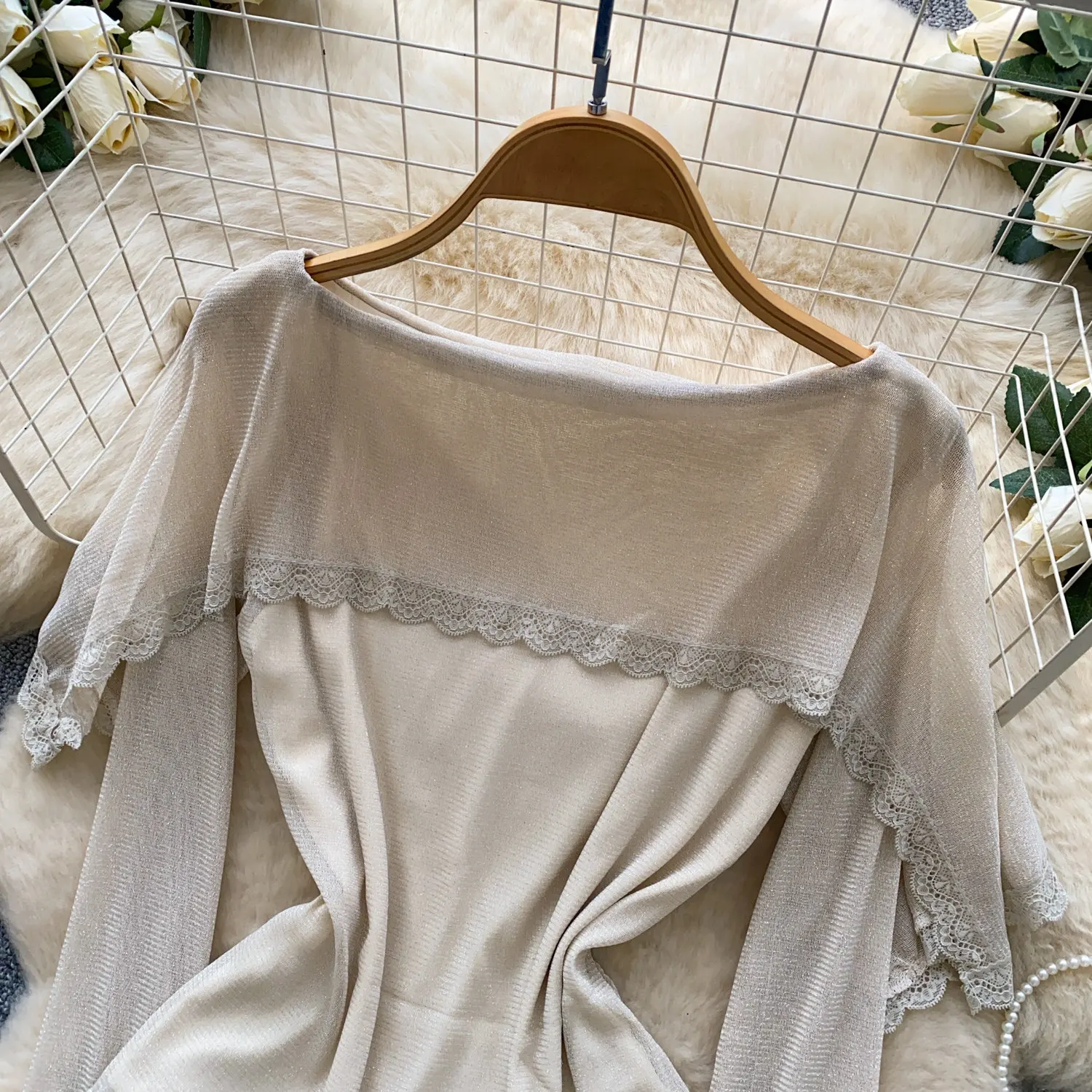 Blus Wanita Gaya Korea, dengan - Layered Necklace Set ulasan dan harga