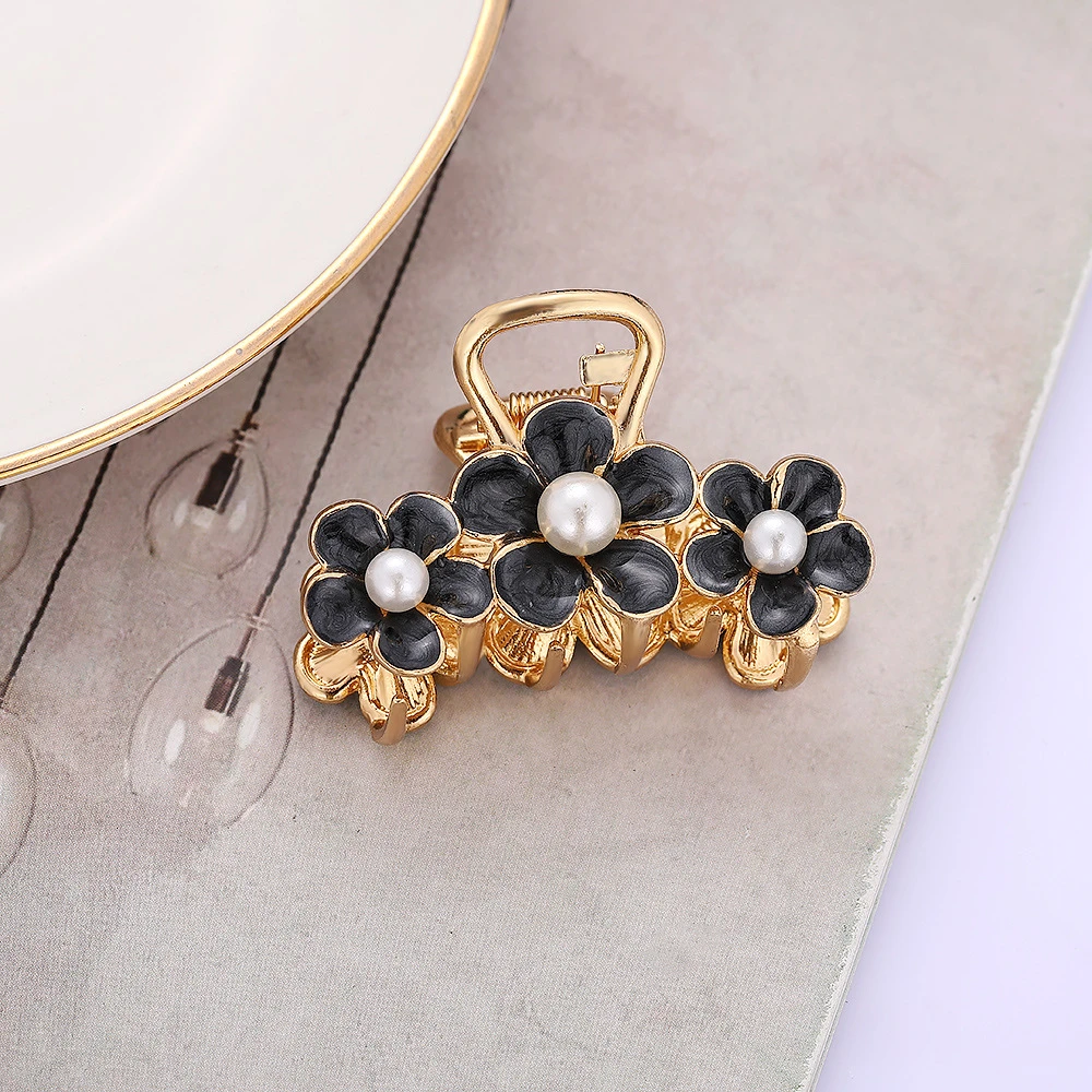 Fashion Chic Enamel Sweet Flower Shape Hair Claw for Women Girls Imitation Pearls Clip Barrettes Crab Hairpins Hair Accessories