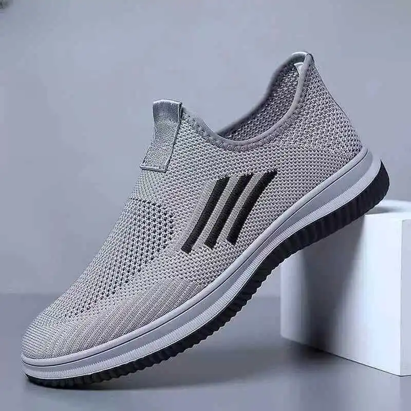 New Summer Men's Beijing Cloth Shoes Slip-On Breathable Mesh Casual Shoes Middle-Aged And Elderly Leisure Airy Flat Heel Rubber