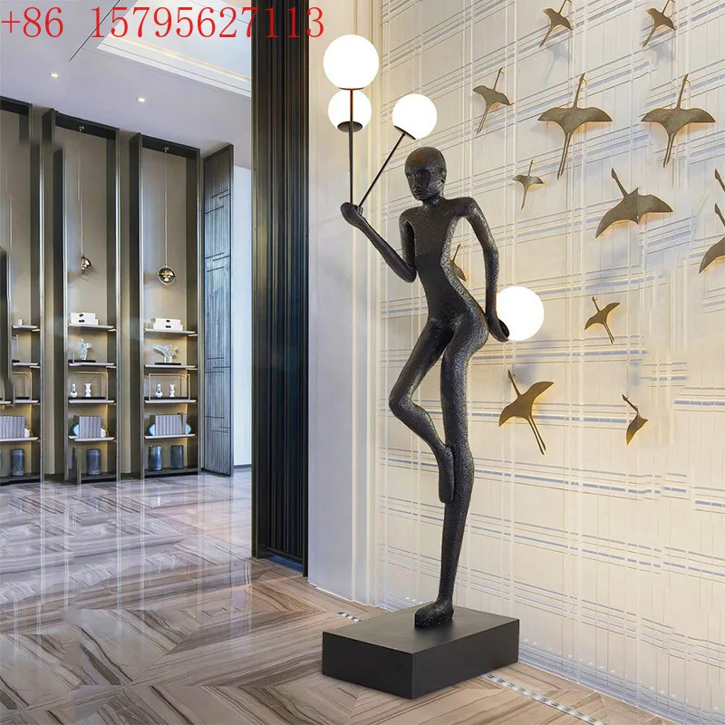 

Скандинавский постмодернистский гуманоид, вертикальная абстрактная скульптура, торшер, декоративное искусство, орнамент, лампа