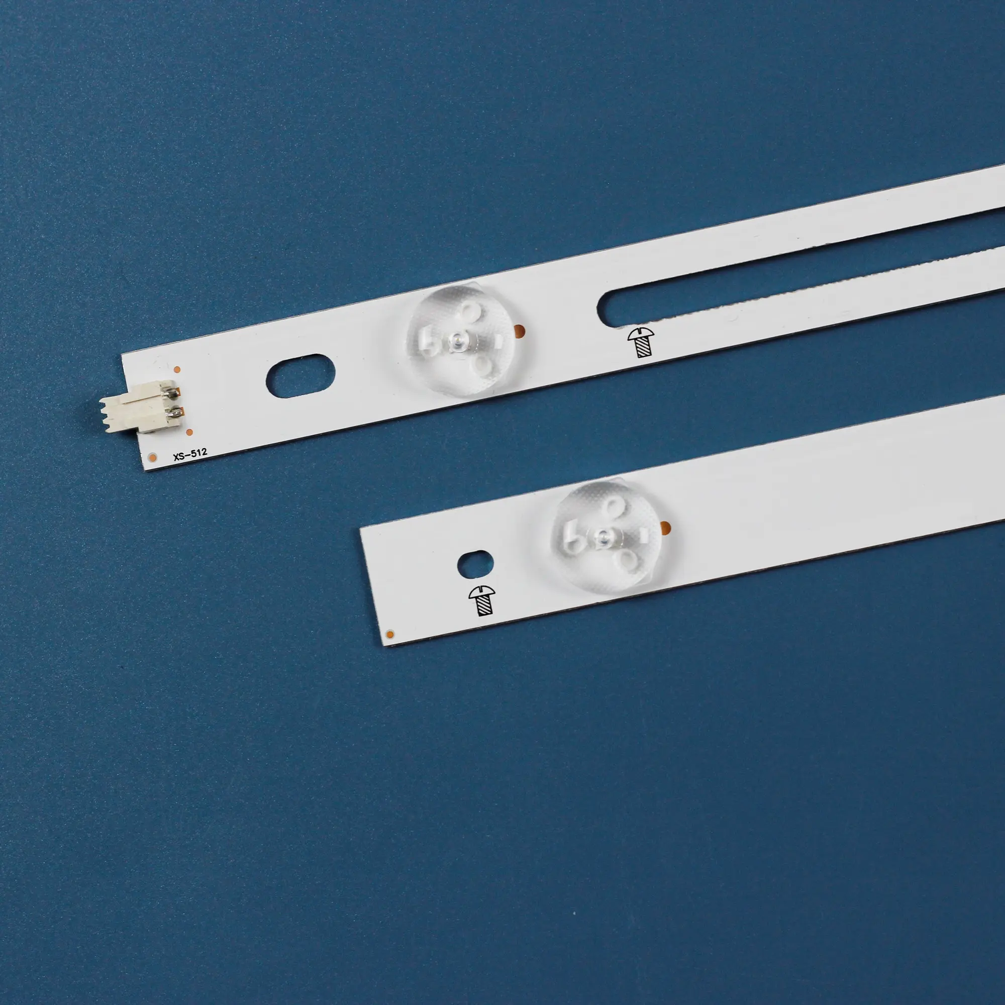 Striscia di retroilluminazione a LED per 49PUK4900/12 EVTLBM490E0601-AK-3 R EVTLBM490E0501-AJ-3 L 01N27 01N28 LBM490E0501 TPT490U2 TPT490F2