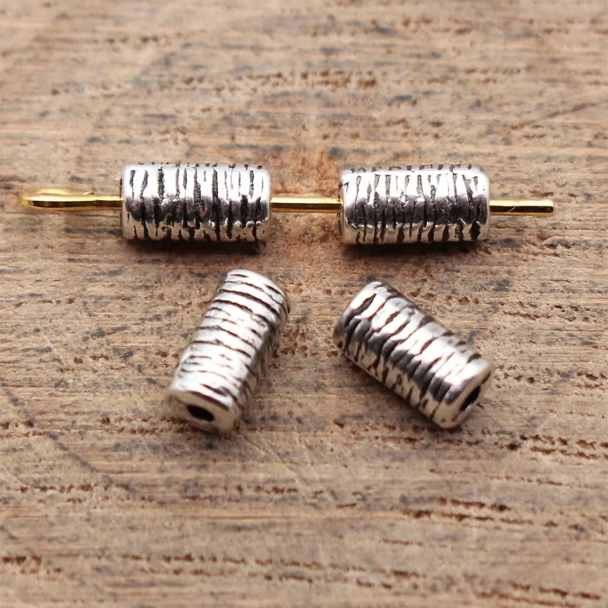 40pcs 7x3.7x3.7mm Antique Silver Color Scratched Wood Grain Cylindrical Perforated Beads DIY Jewelry Materials Supplies