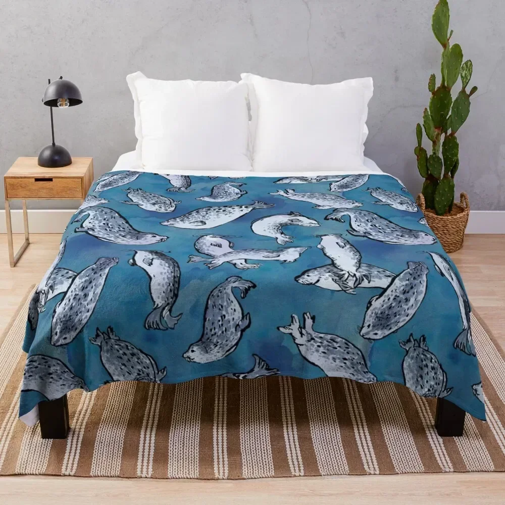 Harbor Seal Pattern Throw Blanket Wrinkle Resistant Lightweight Blanket