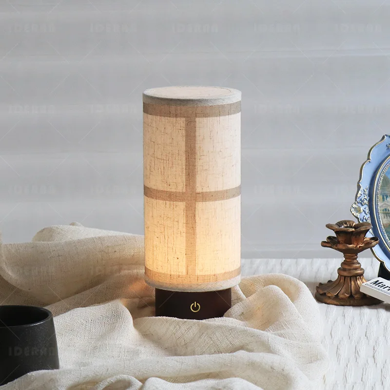 

Льняная атмосфера в японском стиле, настольная лампа в скандинавском стиле, ретро, настольная лампа для спальни, кабинета, чтения, светодиодная перезаряжаемая сенсорная лампа с регулируемой яркостью