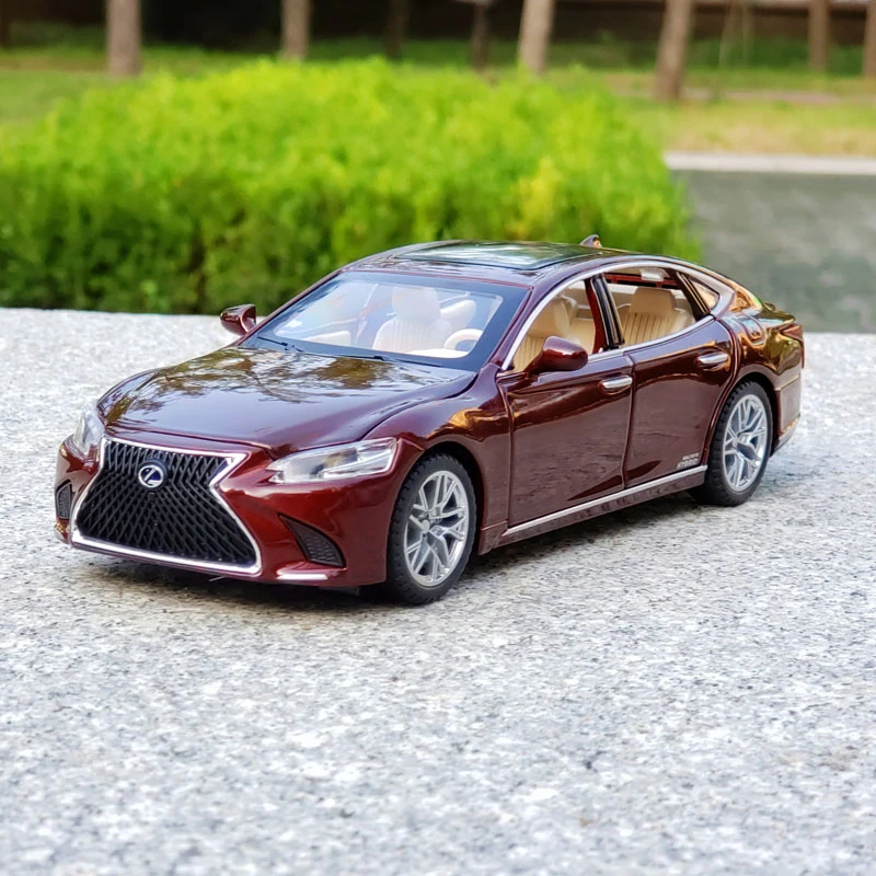 1:32 LEXUS LS500H Alloy Car Model Diecasts & Toy Vehicles Metal Car Model High Simulation Sound Light Collection Toy Gift F375