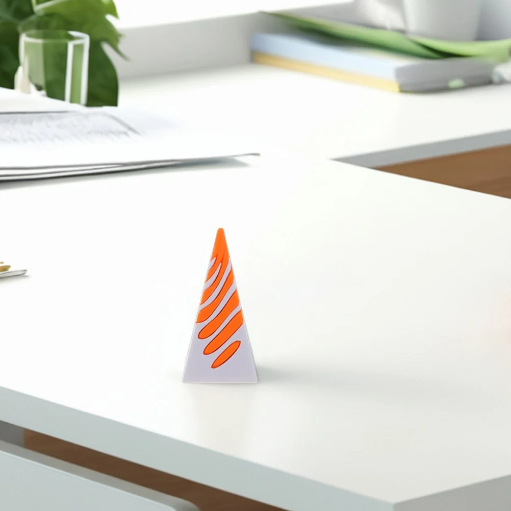 2 قطعة ثلاثية الأبعاد الطباعة دوامة مخروط حلية الهرم المستحيل من خلال تصميم سطح المكتب الديكور لمكتب المنزل غرفة الدراسة الفن الحديث