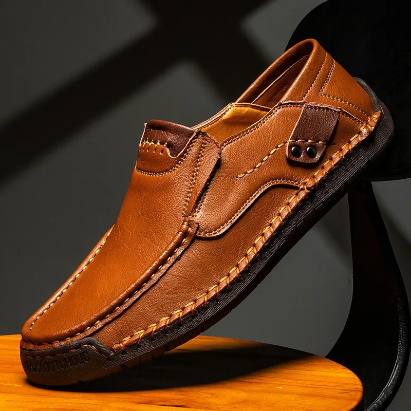 Men's Slip-on Casual Leather Shoes Men Soft Sole Hand Stitching Loafers Moccasins Mens Light Comfortable Outdoor Driving Flats