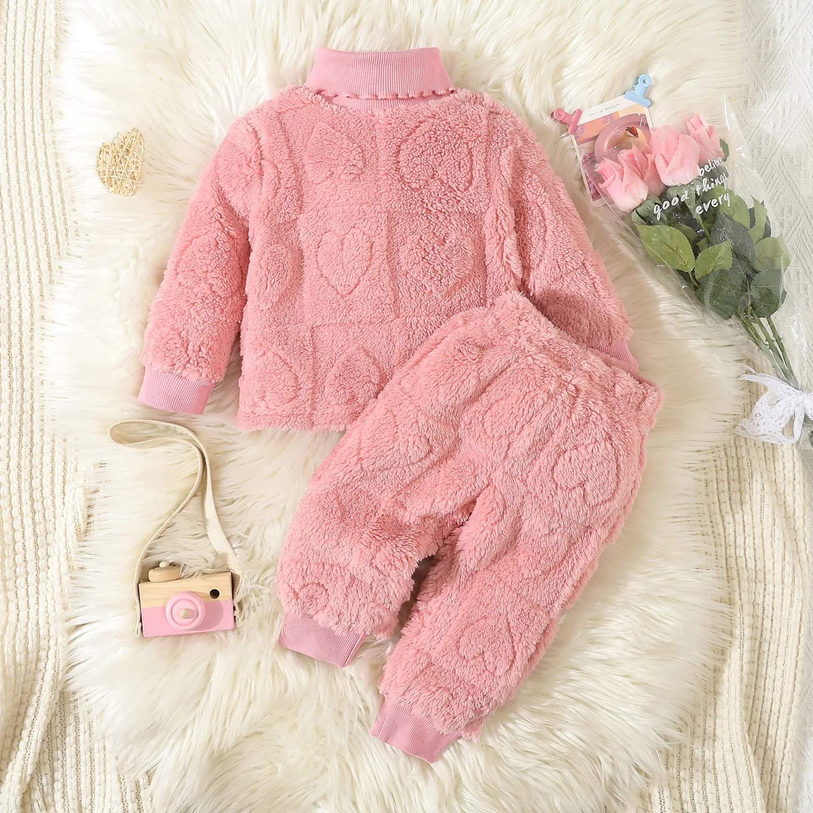 2025 Europe  United States foreign trade children's wear baby girls double-sided velvet love jacquard high neck set two-piece