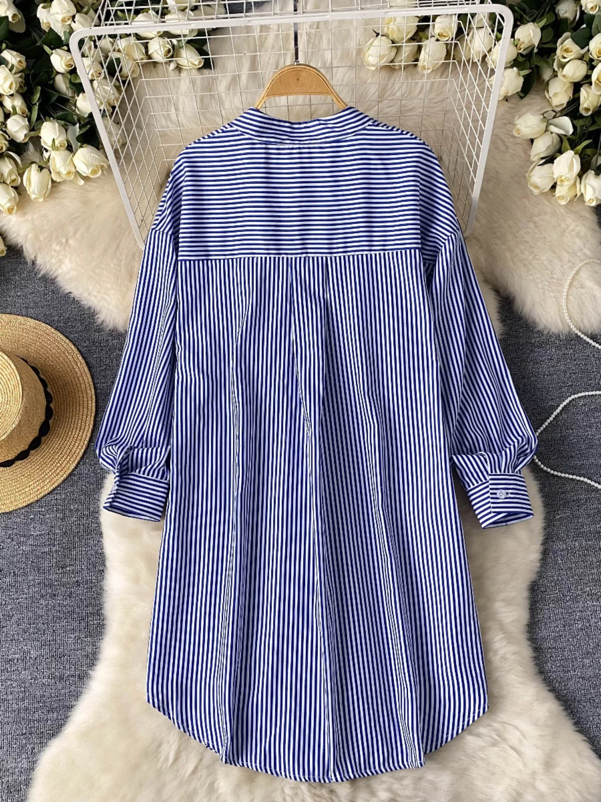 Foamlina Casual Frauen blau gestreiften Druck Hemd Kleid Frühling Sommer Mode V-Ausschnitt Langarm Einreiher kurzes lockeres Kleid