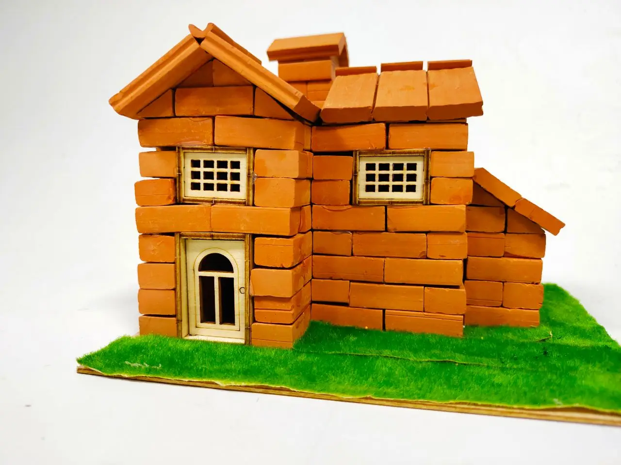 50pcs Miniature Construction Brick Dollhouse Roof Tile Clay Brick Model Building Kits Tiny House Scenery Architecture Material