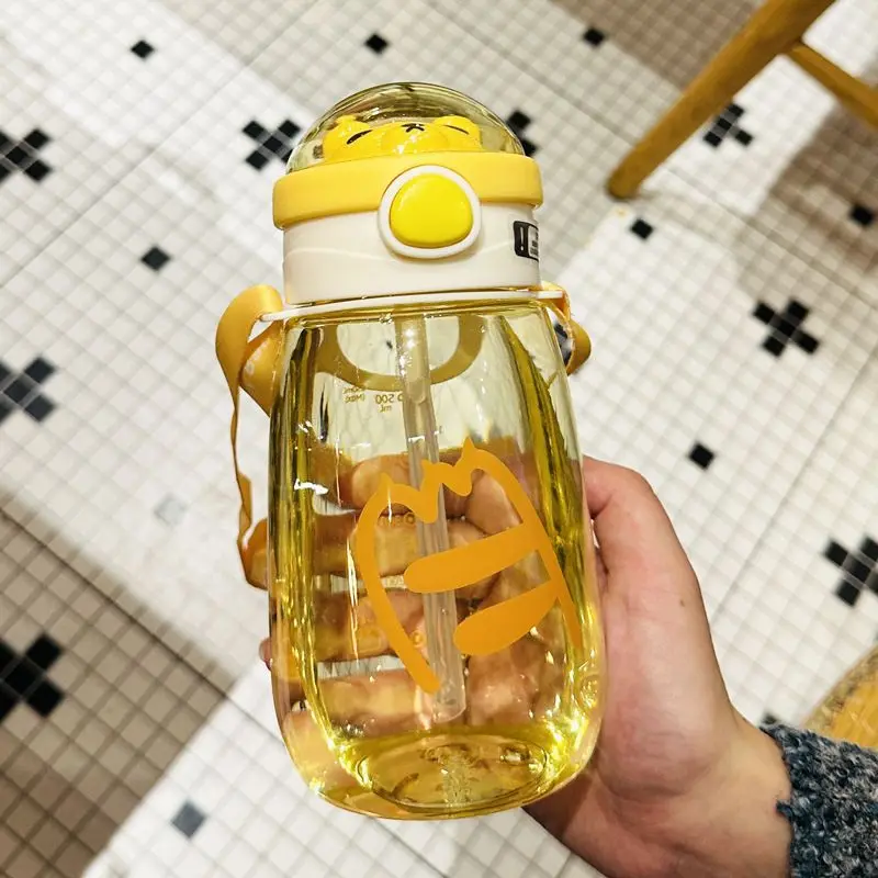 

Cute 650ML Water Sippy Cup Cartoon Portable Feeding Cups Leakproof with Straws Children Water Bottles for Boys and Girls