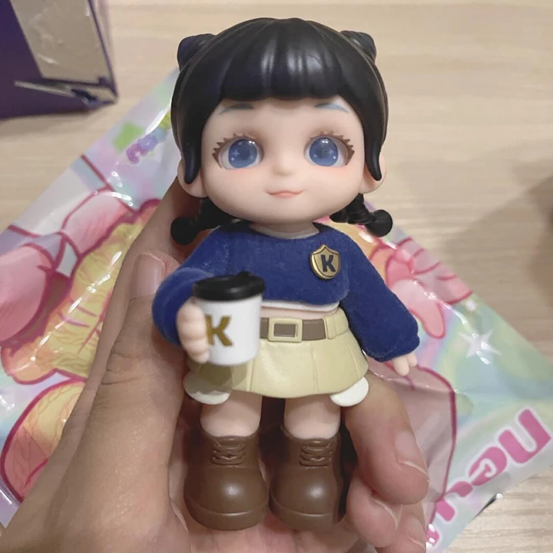 Collezione di sfilate di moda Serie Blind Box Kawaii Action Figure Sorpresa Modello di cartone animato Giocattolo di regali per ragazze