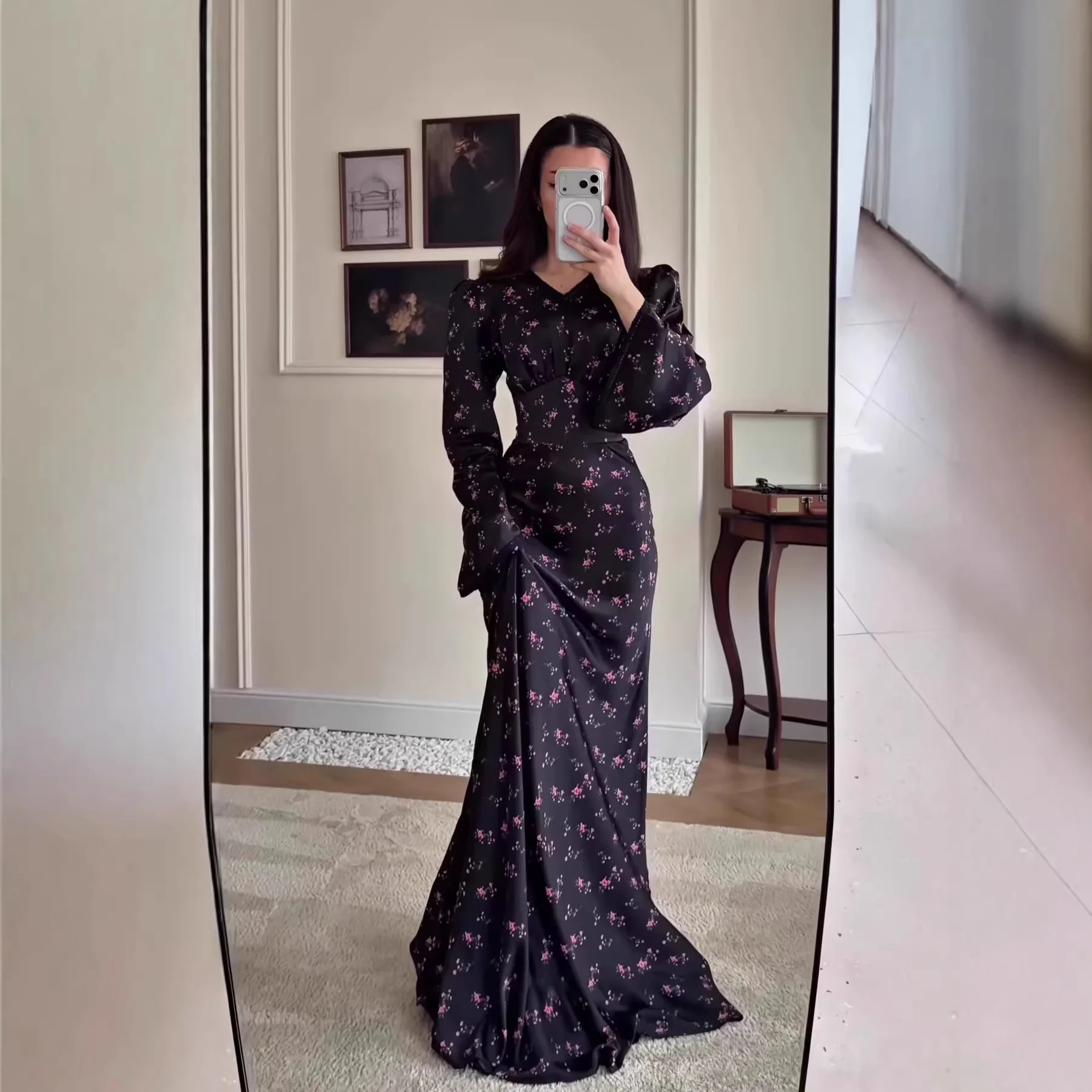

Elegant Long Sleeve Floral Print Dress Slim Fit Vintage Style High Waist Bell Sleeve Women's Fashionable Casual Gown