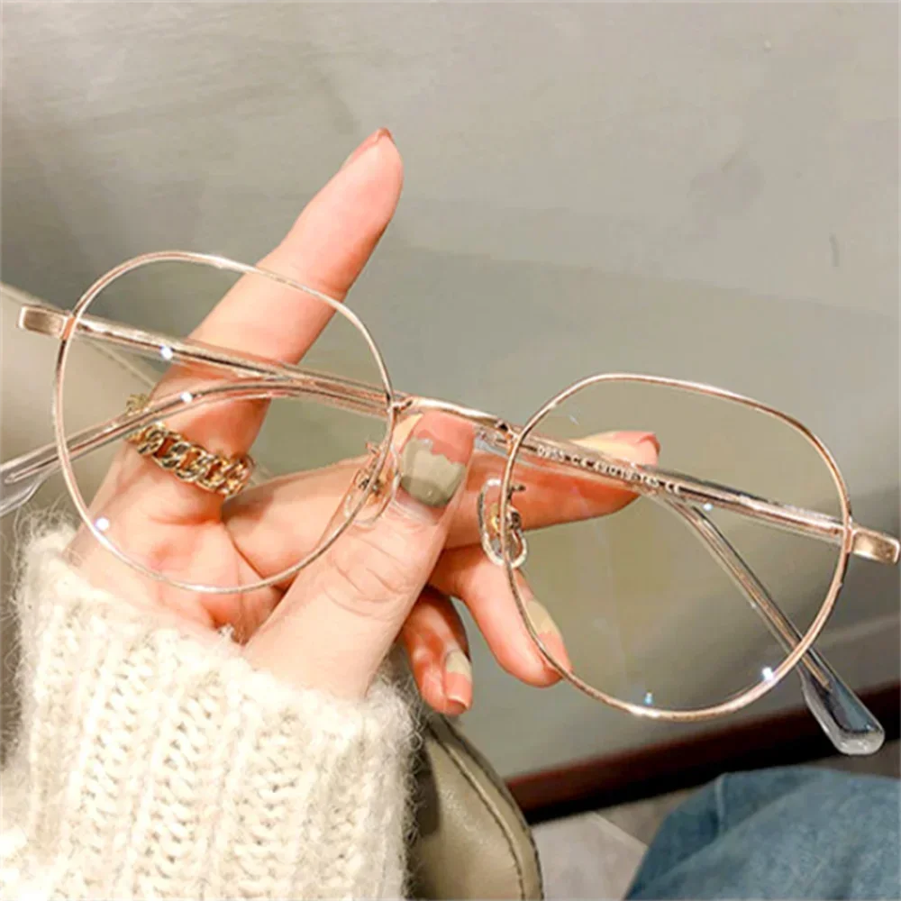 Fashion Vintage Ultralight Metal Anti-Blue Light Glasses Women Men Oval Frame Computer Game Goggles Blue Ray Blocking Eyeglasses