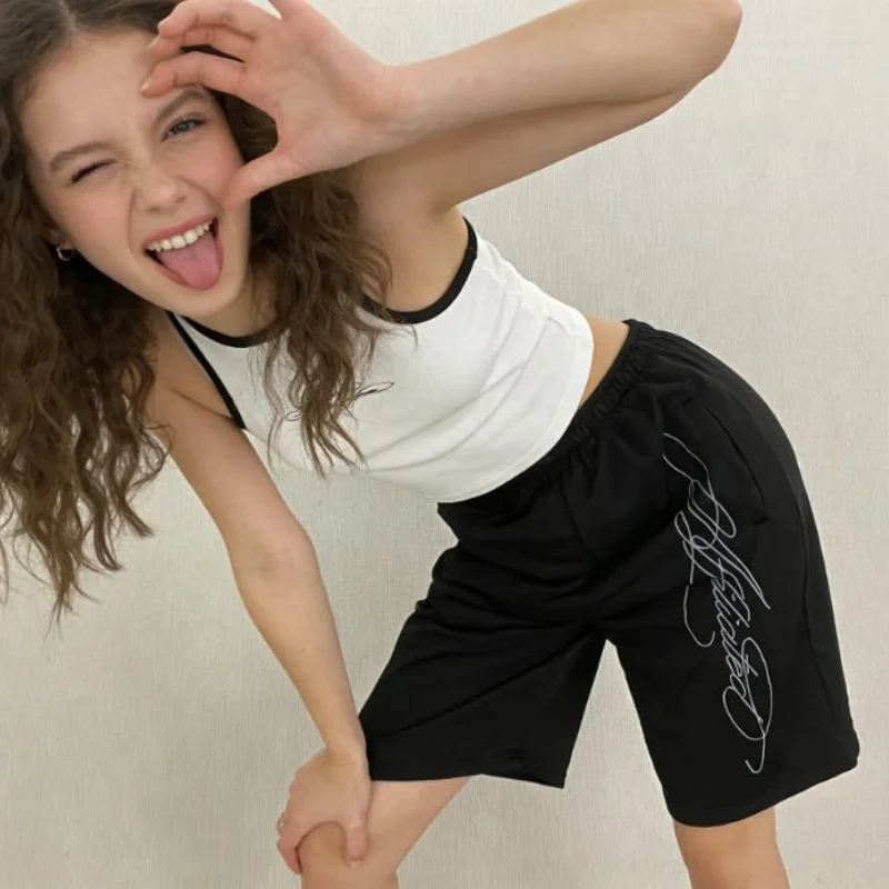 

Street personality cross-border retro hip-hop style pattern embroidery casual five quarter pants loose shorts new thin version