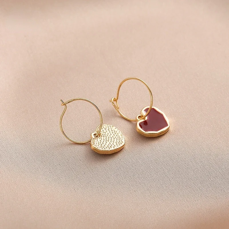Sweet Burgundy Enamel Heart Earrings for Women Girl Gold Color Metal Love Heart Hanging Dangle Earrings Vintage Jewelry image 5