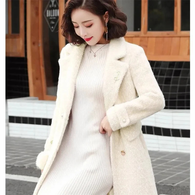 Thickened Imitation Mink Fur Coat Women 2023 New Winter Coat Fitting Over The Knee Medium Length Golden Mink Fur Outwear Female