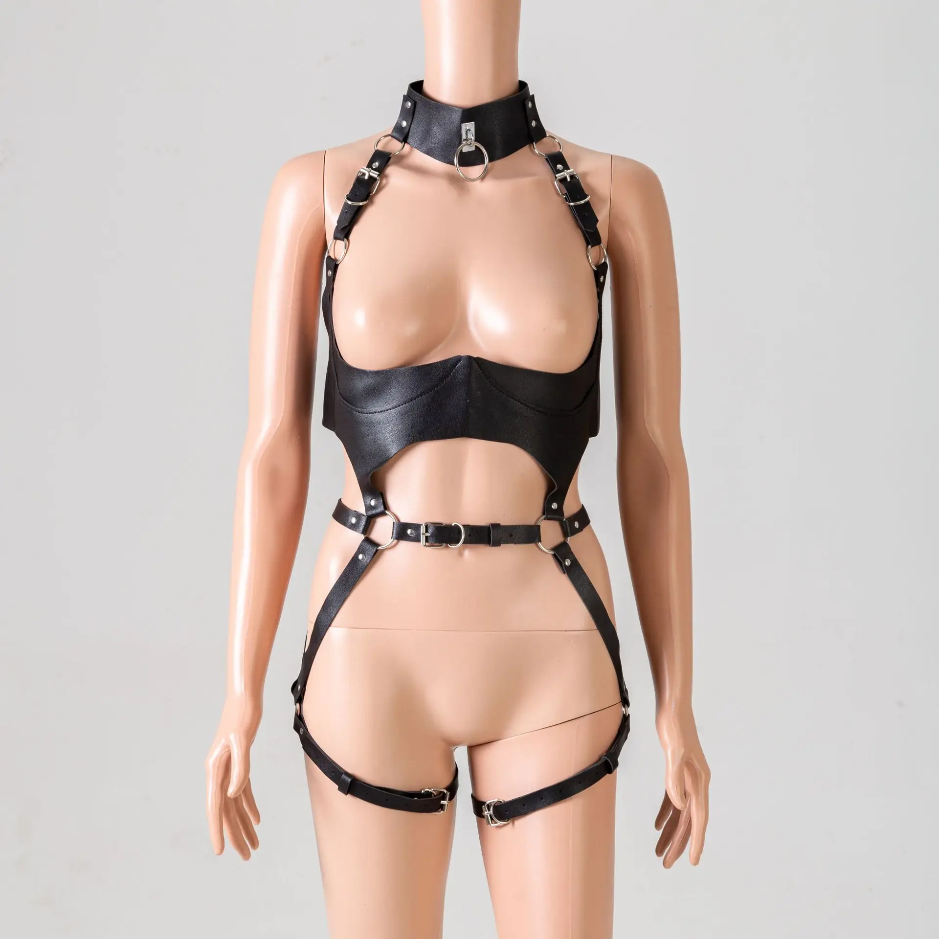 Sangle de sous-vêtements de Bondage intégrée en métal et cuir, accessoires amusants et sexy pour chambre à coucher, taquin de chevet, jouets et accessoires unisexes pour adultes