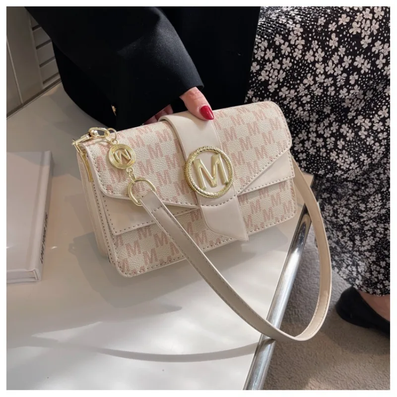 2025 New Niche Underarm Bags, Women's Simple Crossbody Bags, Fashionable Single-shoulder Bags, and Casual Small Square Bags