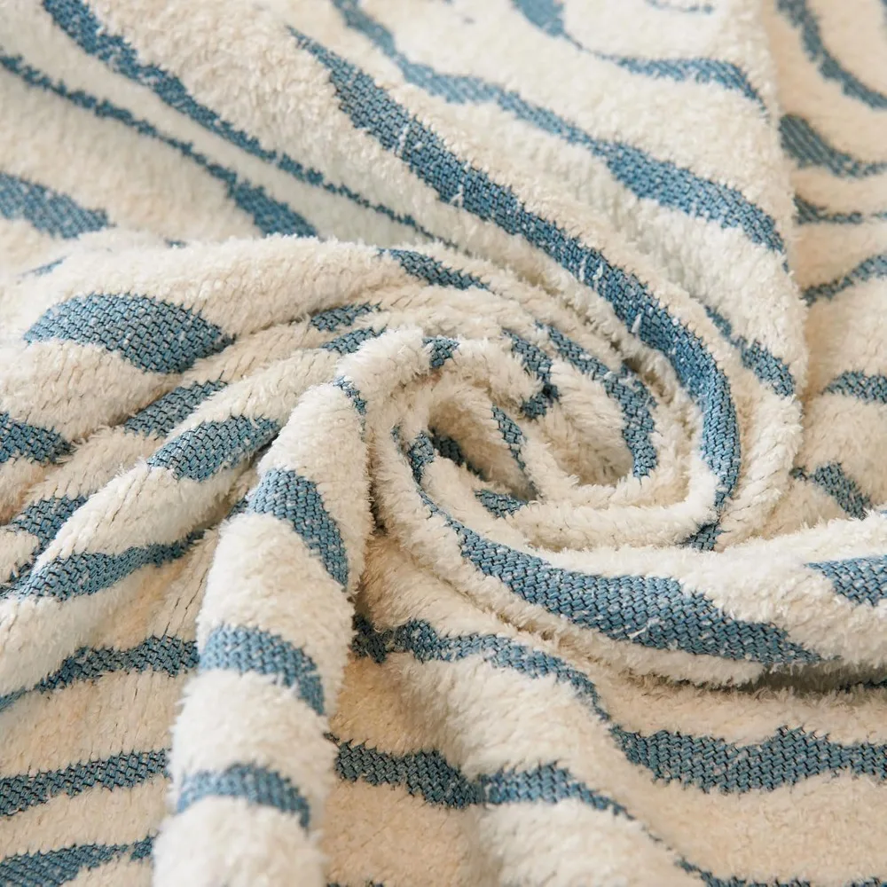 غطاء أريكة شانيل مخطط سميك مع شرابة، بطانية غطاء أريكة زرقاء للأرائك المقطعية، أغطية ناعمة للأرائك الكبيرة