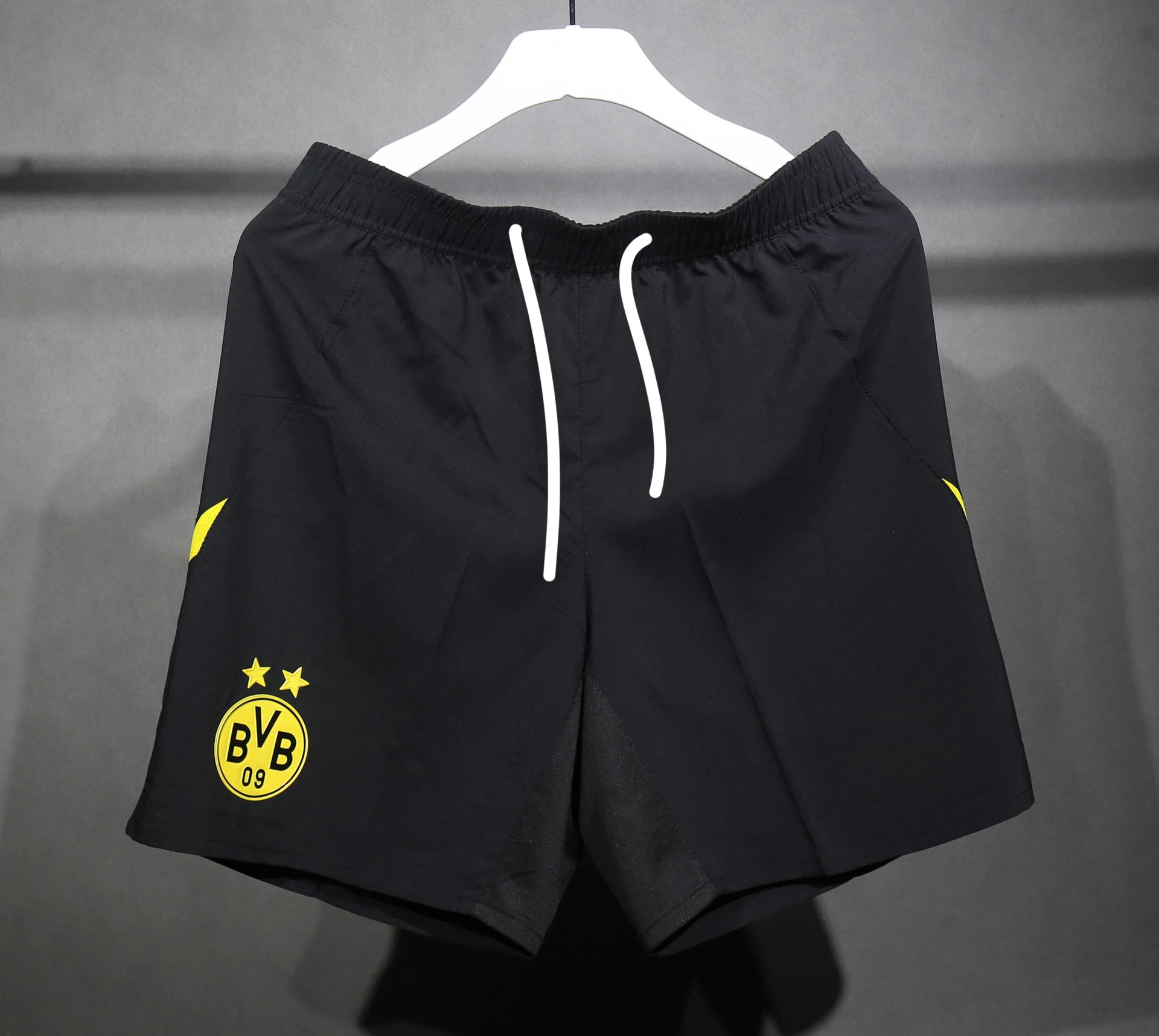 2025, Sommer, neue Dortmund-Serie, Herren-Fußball-Shorts, Herren-Sportbekleidung, Hosen, lose Outdoor-Sportarten, Moto, schnell trocknende Shorts