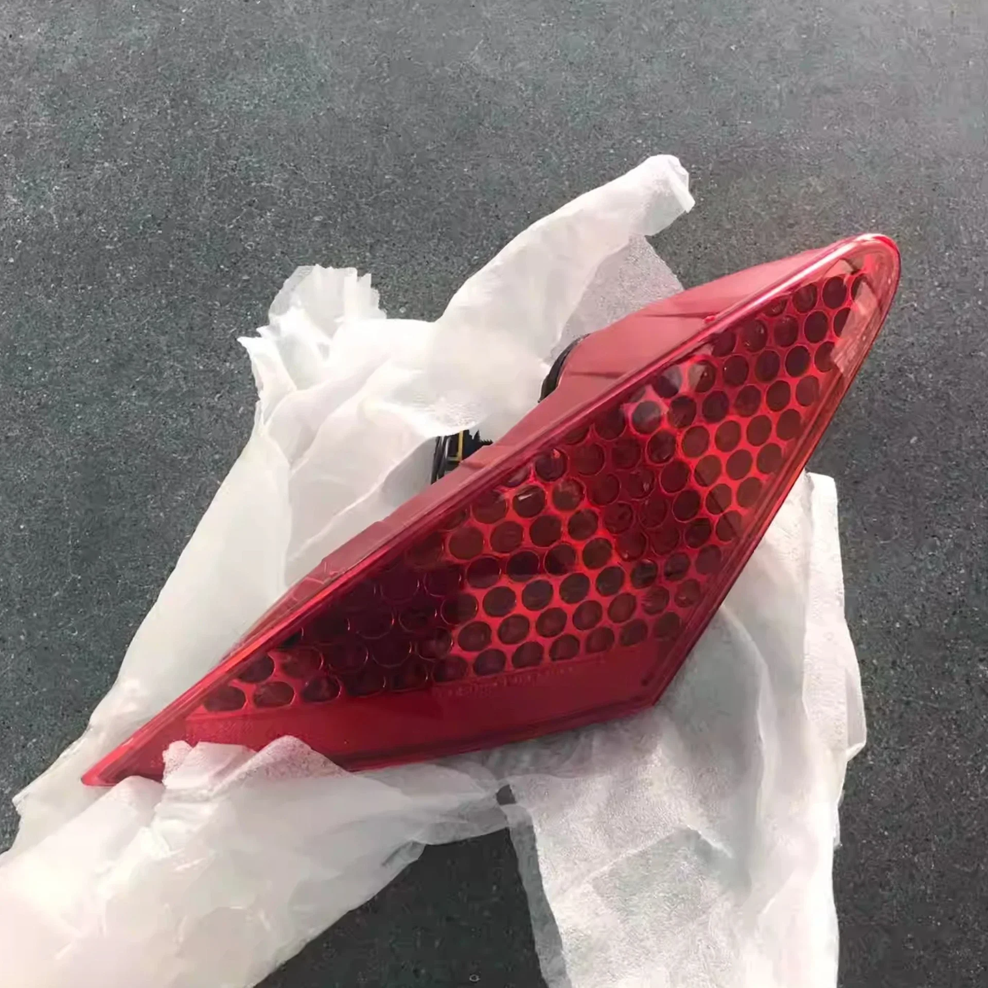 

Светодиодный внутренний задний фонарь в сборе для Peugeot 307CC, правый и левый задний стоп-сигнал, резервный фонарь, указатель поворота, автомобильные аксессуары