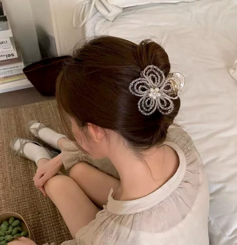 

Exquisite Pearl Crystal Flower Hair Clip for Women Back Head Hair Claws Sweet Large Amount Shark Clip Headband Hairpin Headwear