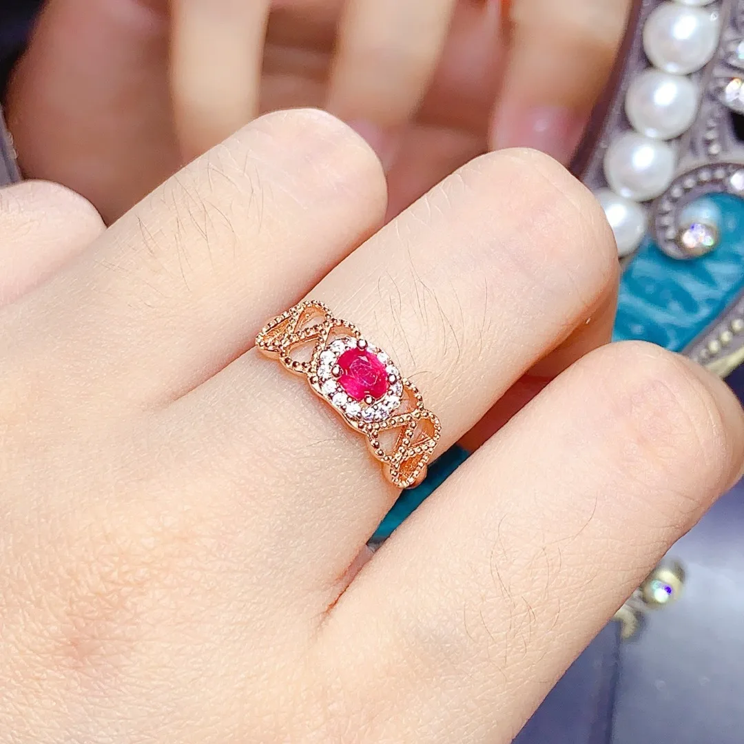 

Дизайнерское кольцо из стерлингового серебра S925 с блестящим натуральным рубином Идеальный элегантный подарок, разработанный дизайнерским дизайнером