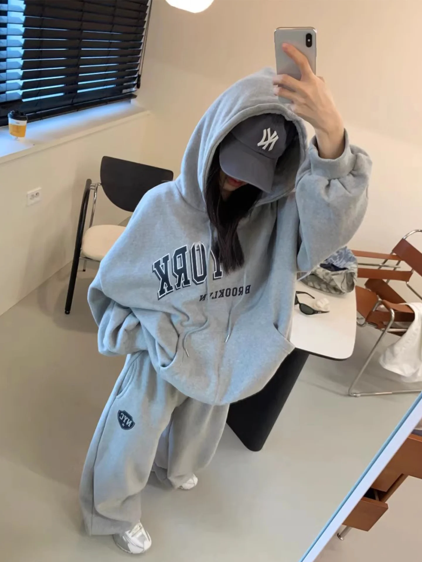 

Faionable Fce, толстовка с капюшоном на подкладке, джерт и брюки с высокой талией, женский комплект, повседневная зимняя коллекция, удобная уличная одежда