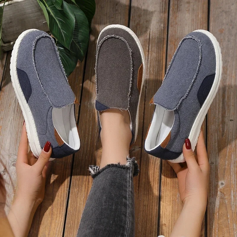 

Fashionable New Comfortable Plus Size Canvas Flat Shoes Popular in Spring and Autumn Lightweight Casual Sports Shoes for Men