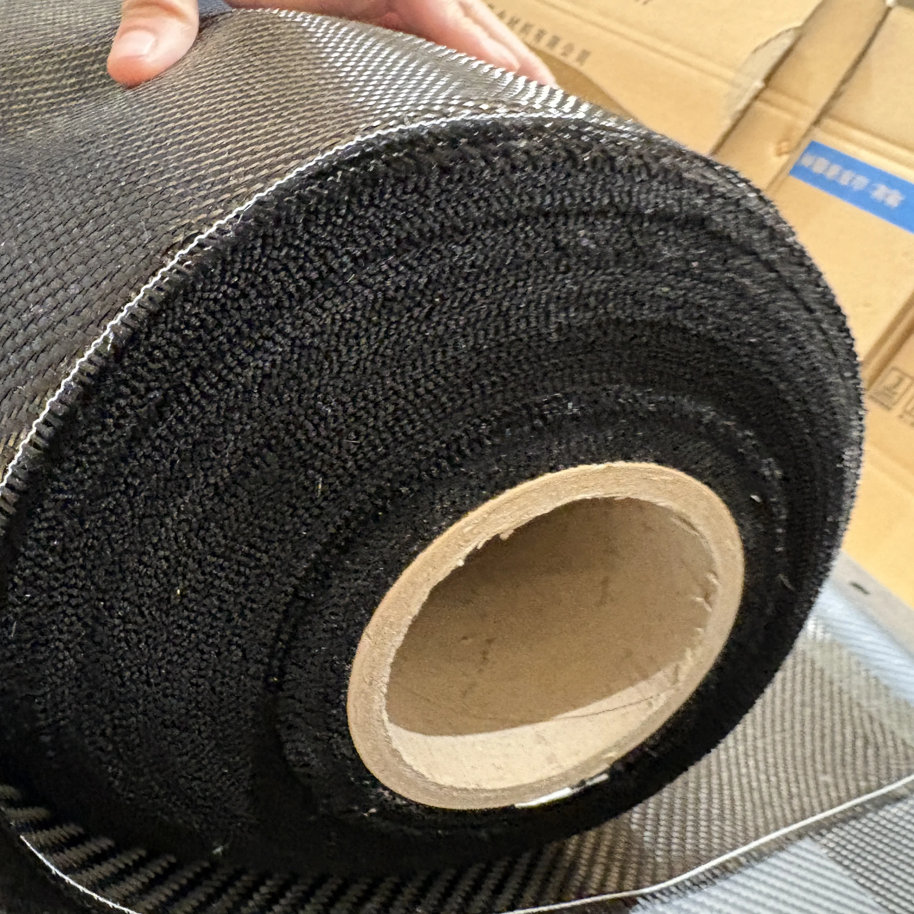 Rouleau de tissu en fibre de carbone sergé antistatique haute résistance 3K, tissu léger et durable pour le traitement aérospatial, les chaussures et les bagages
