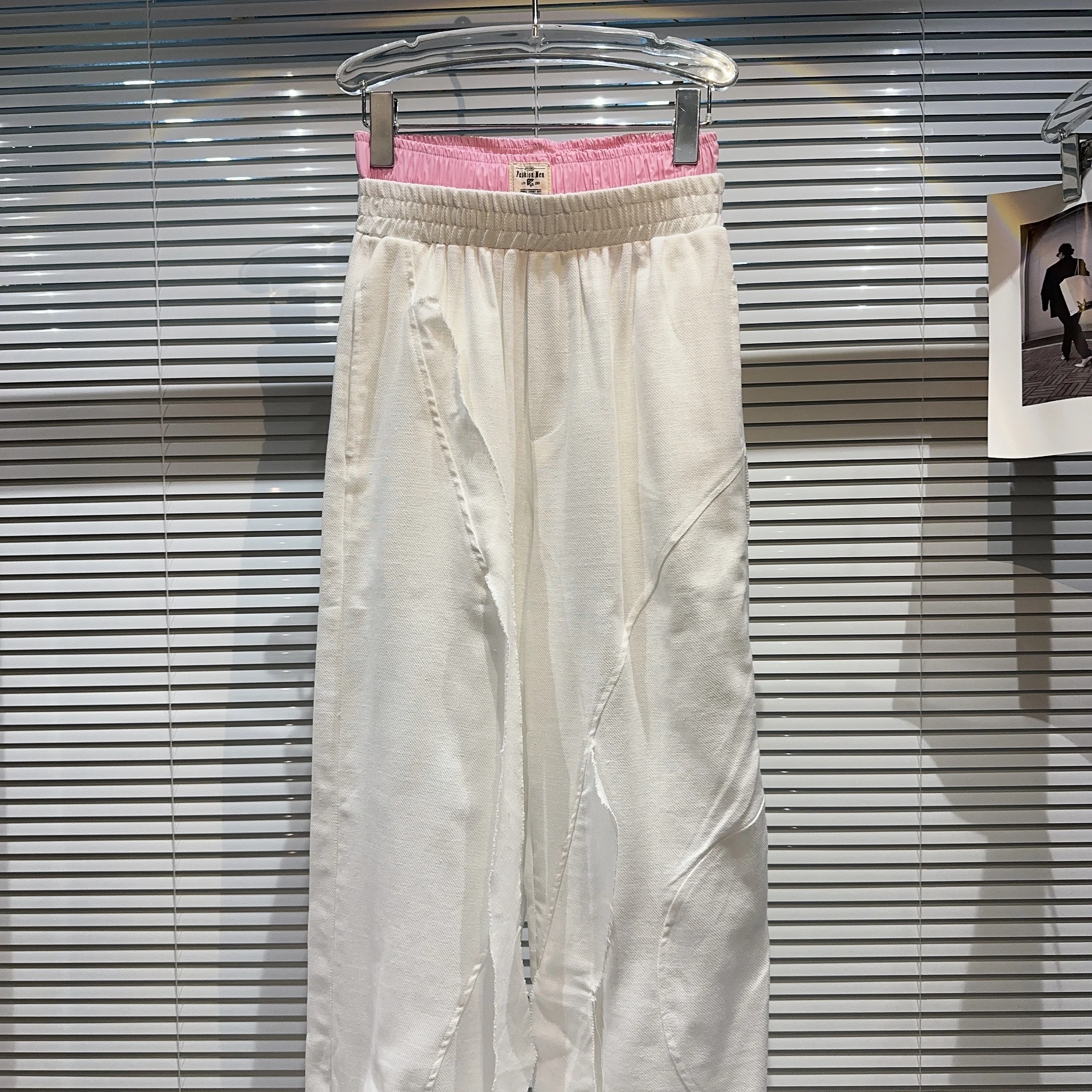 スポーツストレートレッグカジュアルパンツ カラーブロウ ウエストデザイン ストリートトレンド レディース 秋新作 スレ コットンブレンド 快適なトラウ...