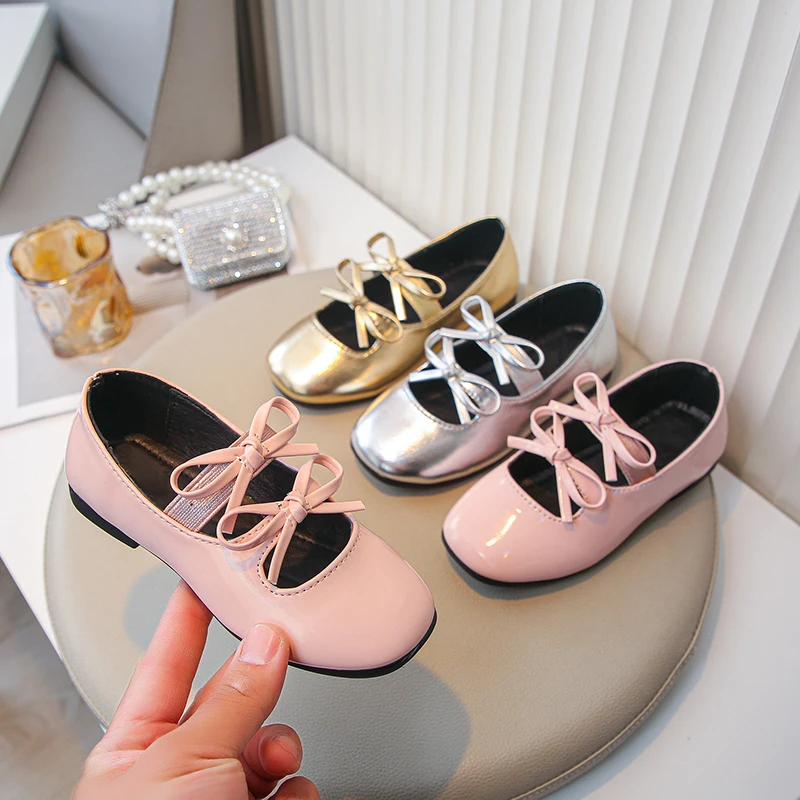 

Туфли принцессы для девочек, новинка 2025 года, модные шикарные детские туфли Мэри Джейн с двойным бантом, золотистые, серебряные, элегантные детские туфли на плоской подошве с квадратным носком