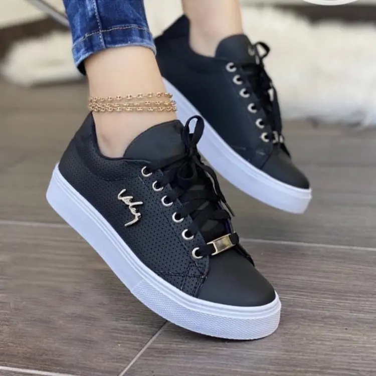 Casual Women Sneakers 2023. Buty sportowe PU Leather Metal Decor Sznurowane trampki Platforma Buty Tenis Feminino Zapatillas Mujer