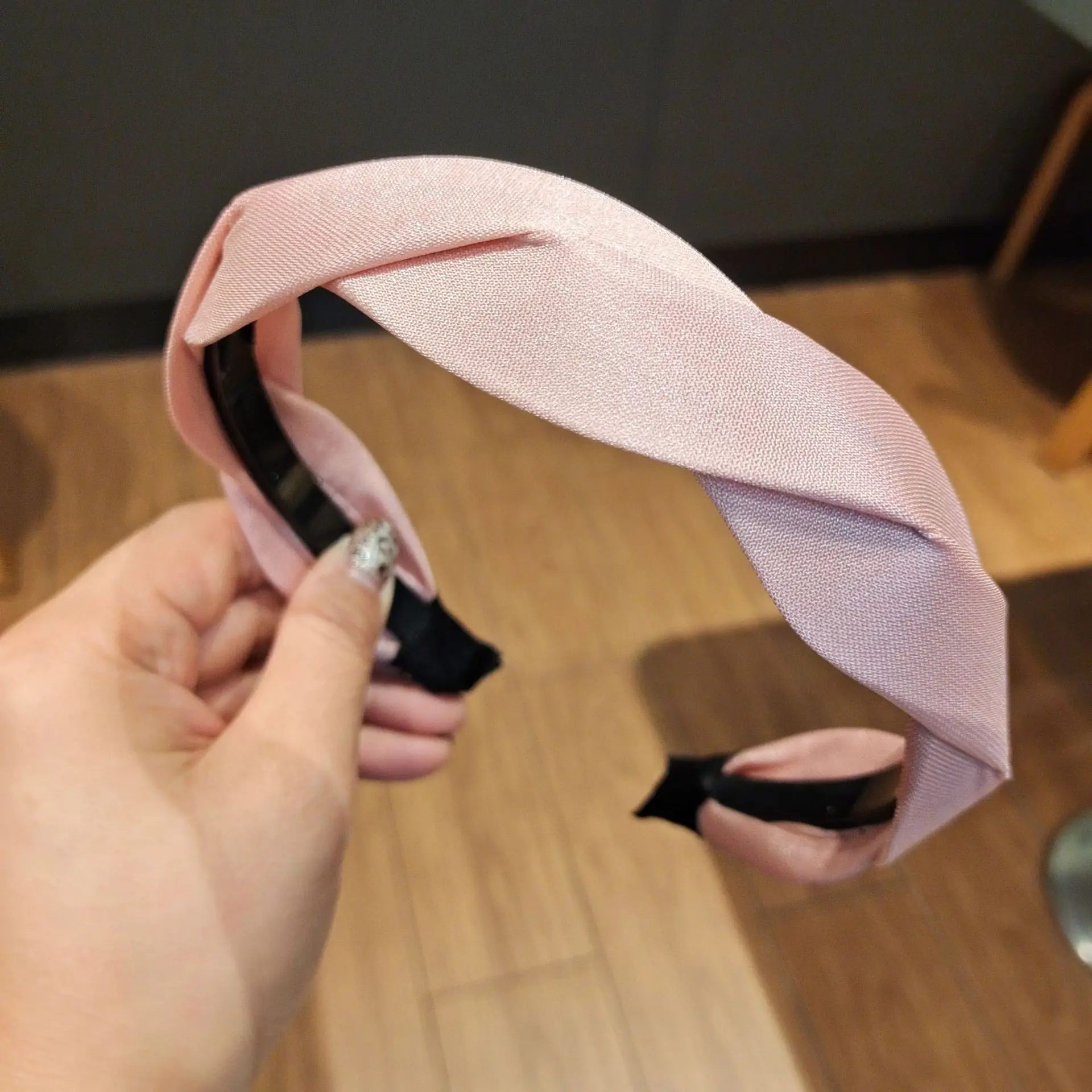 

Wavy Cross Hairband Women's Hairband, Pure Colour Elegant, Retro Style Shiny Silk Decoration Cute Hair Accessory