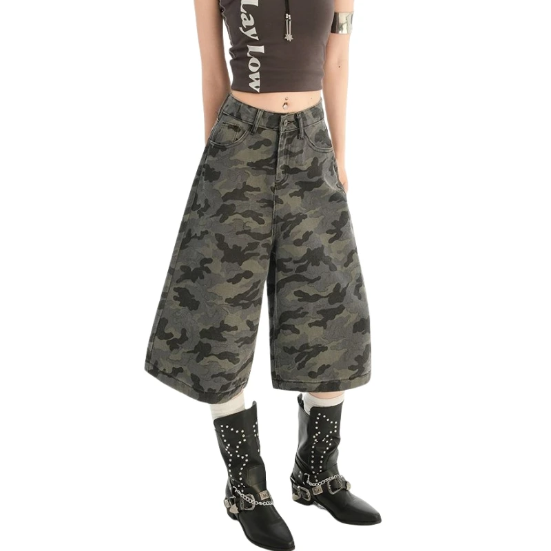 

Men Women Wide Leg Camo Denim Shorts Retro Loose Fit American Style Bottoms