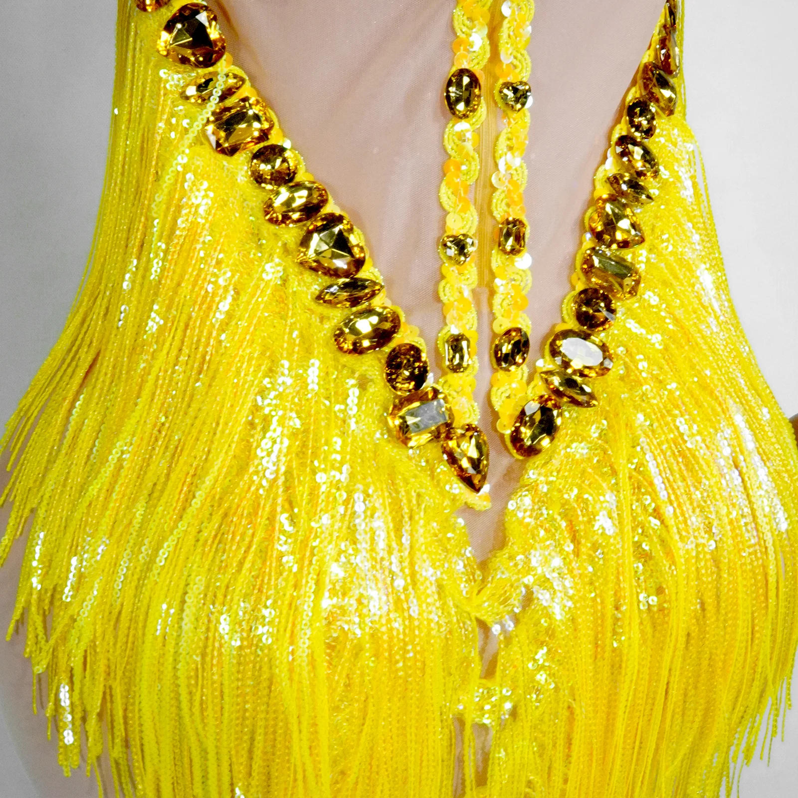 Sparkle Rhinestone Sliver Pink Fringes Sequined Latin Dance Team Skirt Dress Cabaret Performer Costume Party Stage costumes