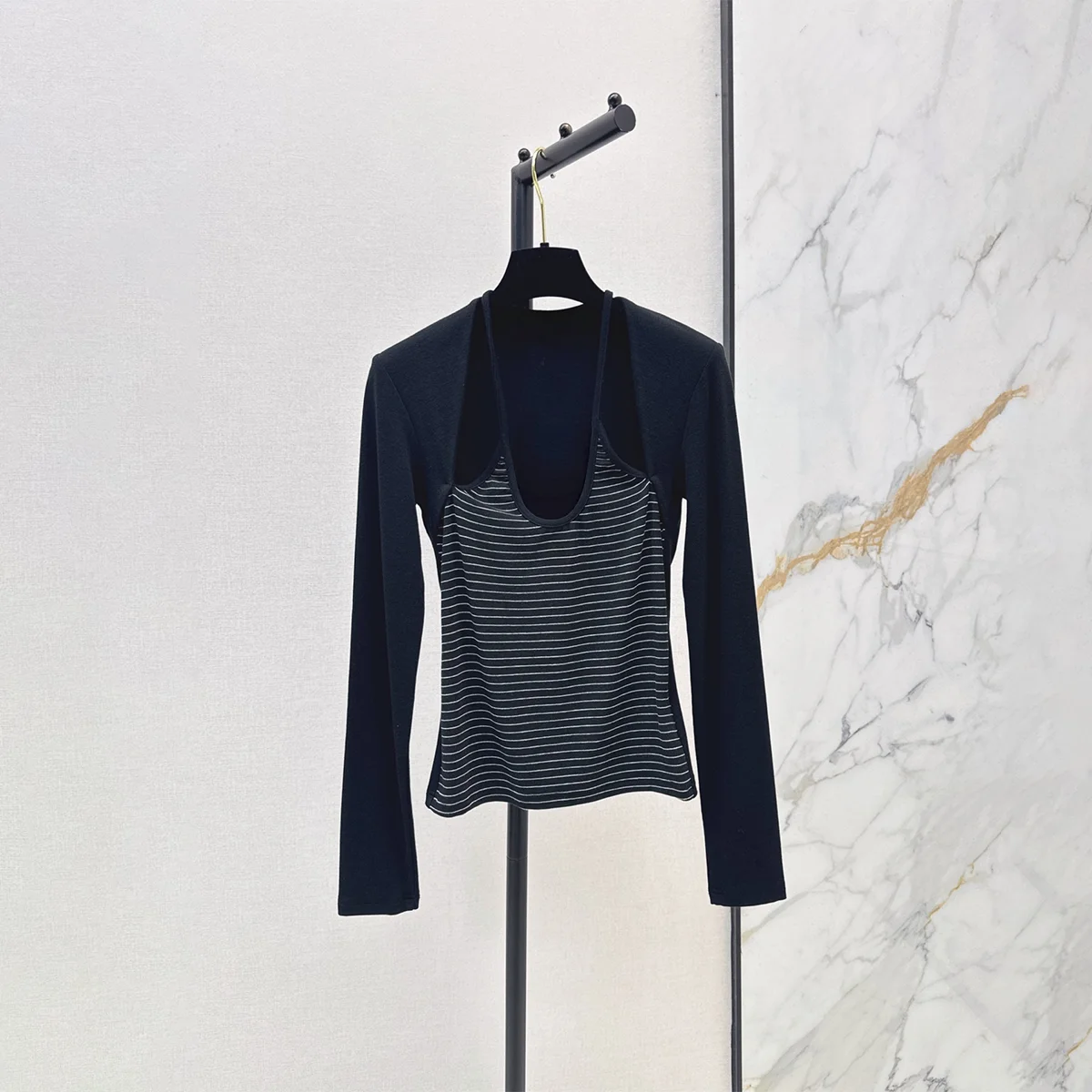 2026 high-quality women's neck hanging tie fake two-piece long sleeved top--hb812