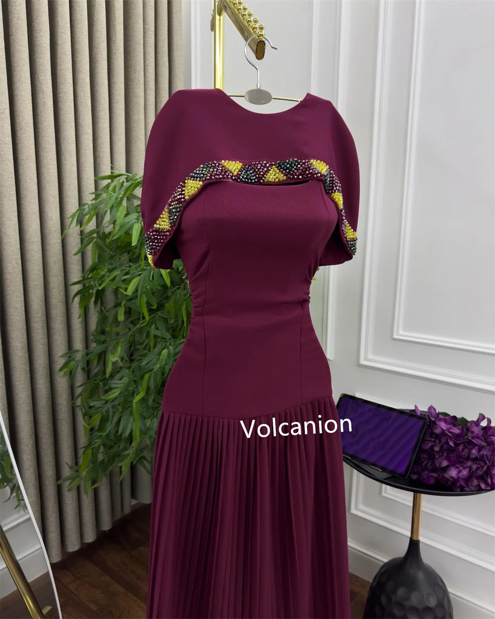 Jersey personalizado con pliegues de diamantes de imitación, línea A, poretrait, vestidos por debajo de la rodilla, ocasión a medida, tallas simples clásicas disponibles