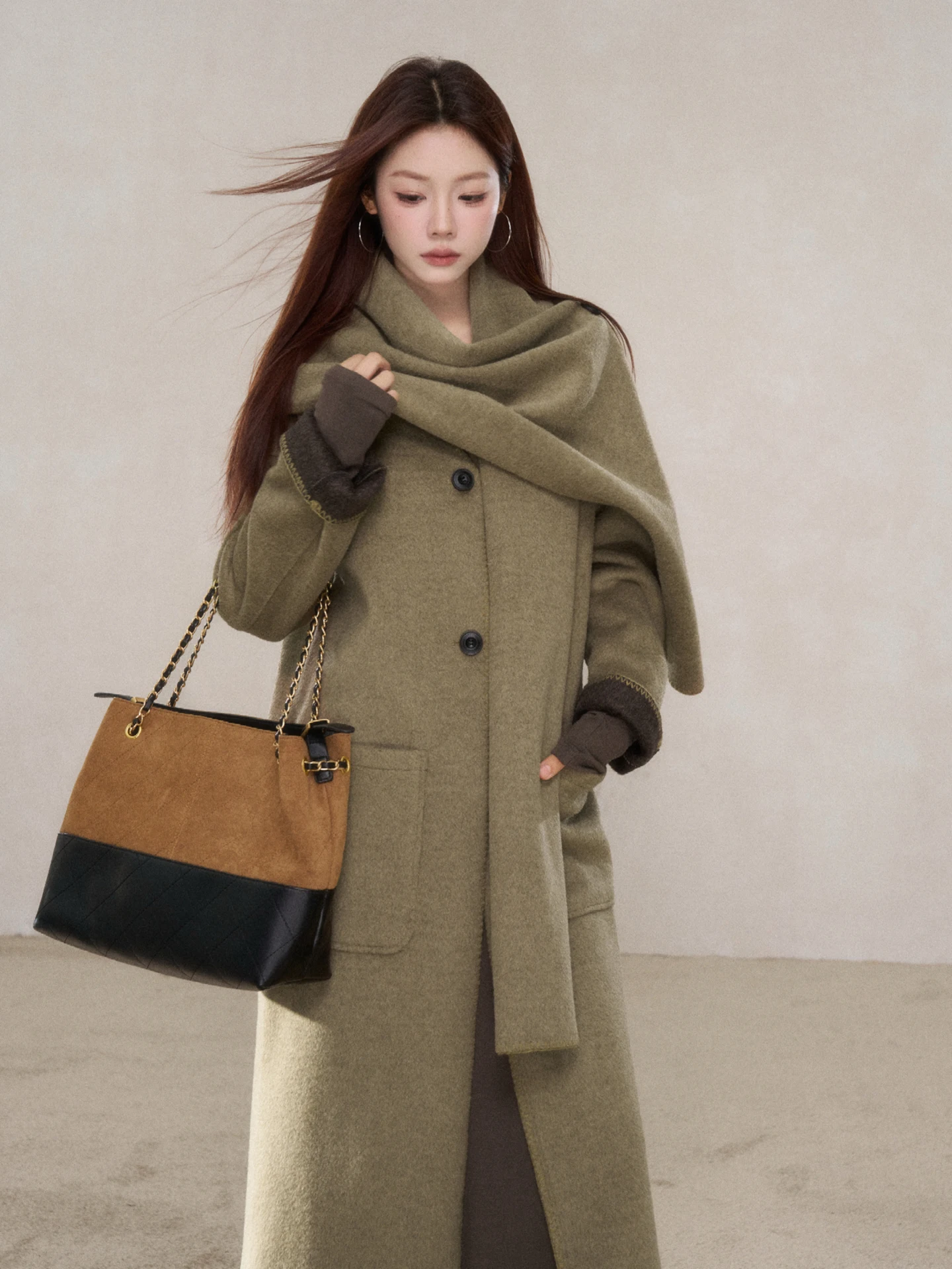 This is a new winter bestseller of Korean-style long woolen coats for women. They are extremely beautiful woolen coats