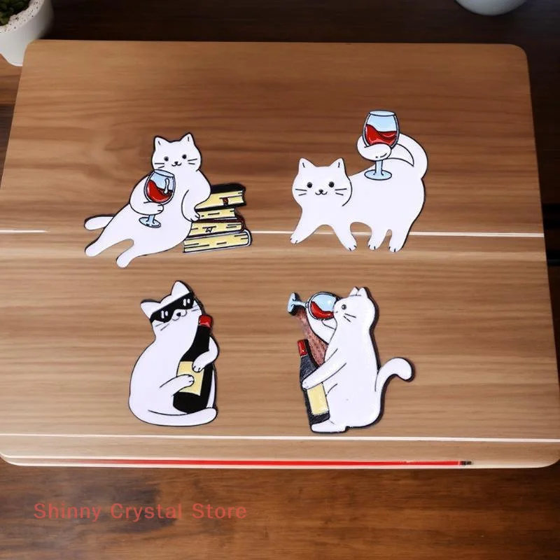 

1PC Clothing Decor Zinc Alloy Badge Cartoon White Cat Brooch At Red Wine Cute Backpack Accessories
