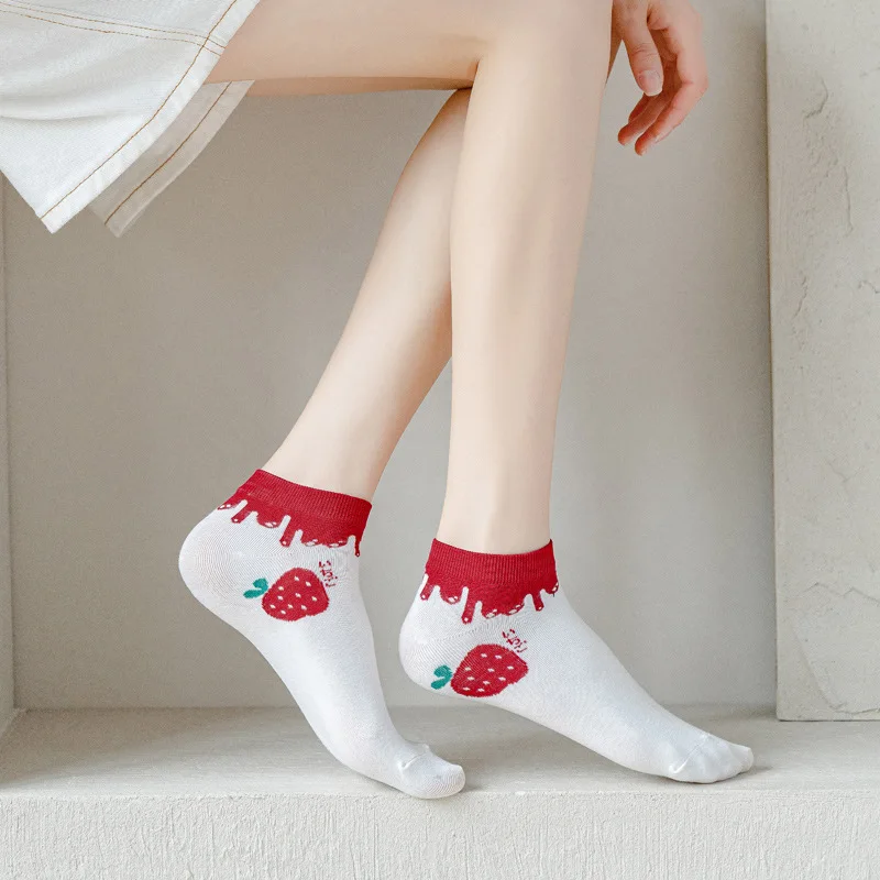 Fashion New Women Cute Cartoon Cotton Sock Spring Summer Lady Girl Strawberry Heart-Shaped Kawaii Socks For Women Wholesale