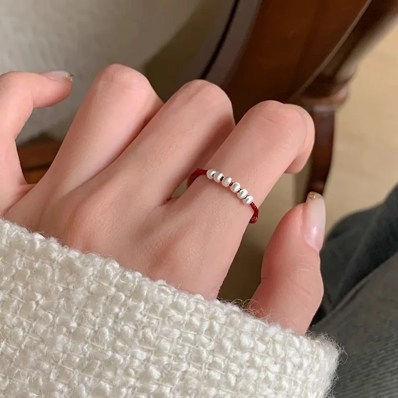 Anillo de cuentas de transferencia para el año de la serpiente, anillo de hilo rojo para mujer, anillo de dedo índice, anillo cerrado de Año Nuevo, joyería nueva de alta gama de nicho